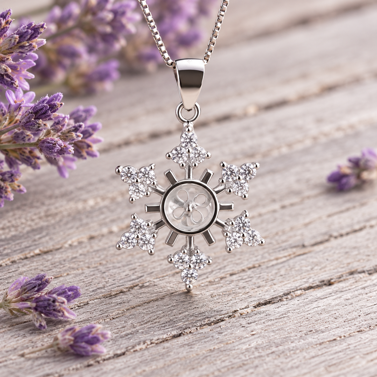Suzy Snowflake ❄️ Pendant